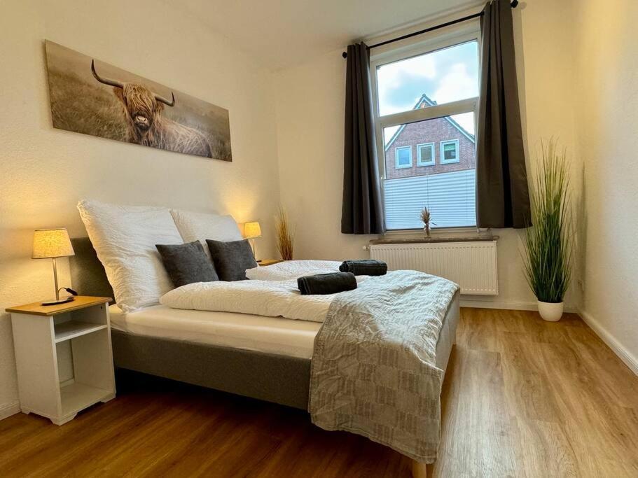 Charmante Altbauwohnung An Der Kesselschleuse 1 * Emden