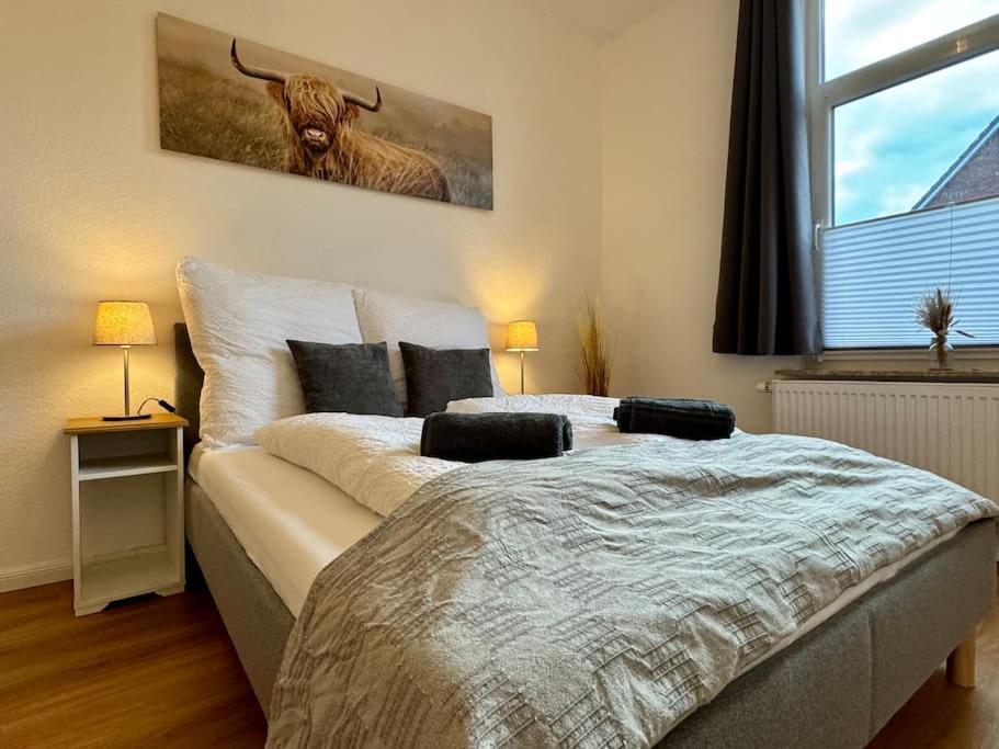 Charmante Altbauwohnung An Der Kesselschleuse 1 * Emden